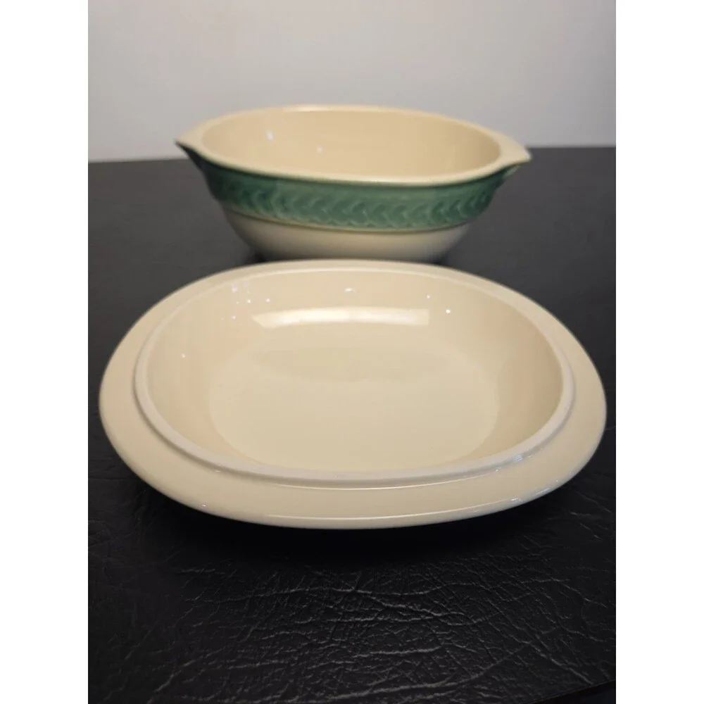 Light Green Longaberger American Craft Orig Covered Casserole Dish Heart Design